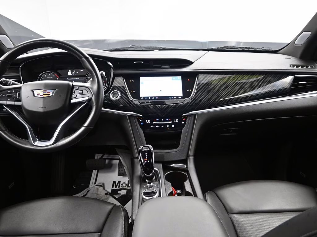 2025 Argent Silver Metallic Cadillac XT6 Premium Luxury FWD SUV