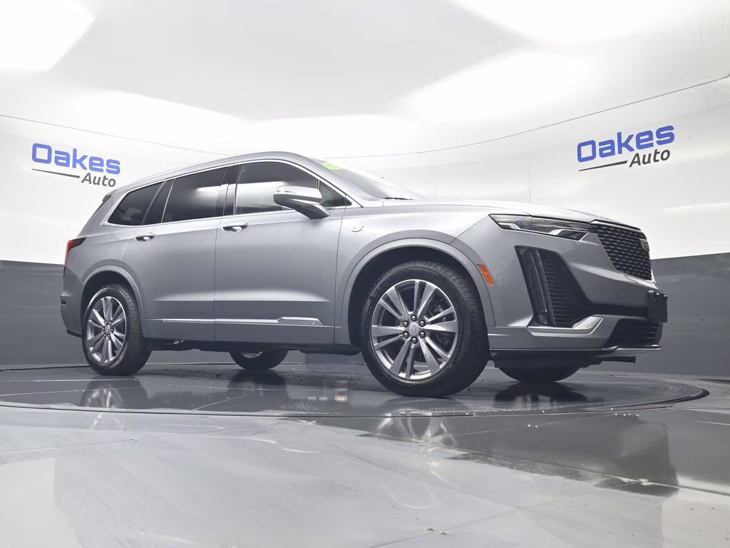 2025 Argent Silver Metallic Cadillac XT6 Premium Luxury FWD SUV
