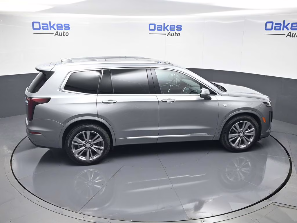 2025 Argent Silver Metallic Cadillac XT6 Premium Luxury FWD SUV