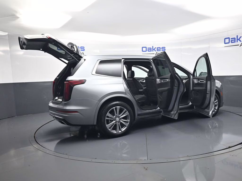 2025 Argent Silver Metallic Cadillac XT6 Premium Luxury FWD SUV