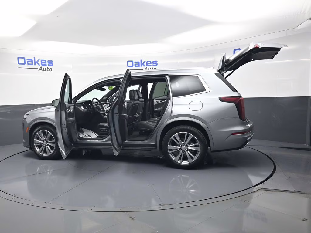 2025 Argent Silver Metallic Cadillac XT6 Premium Luxury FWD SUV
