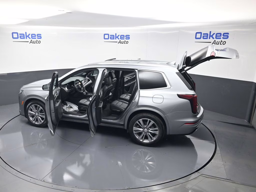 2025 Argent Silver Metallic Cadillac XT6 Premium Luxury FWD SUV