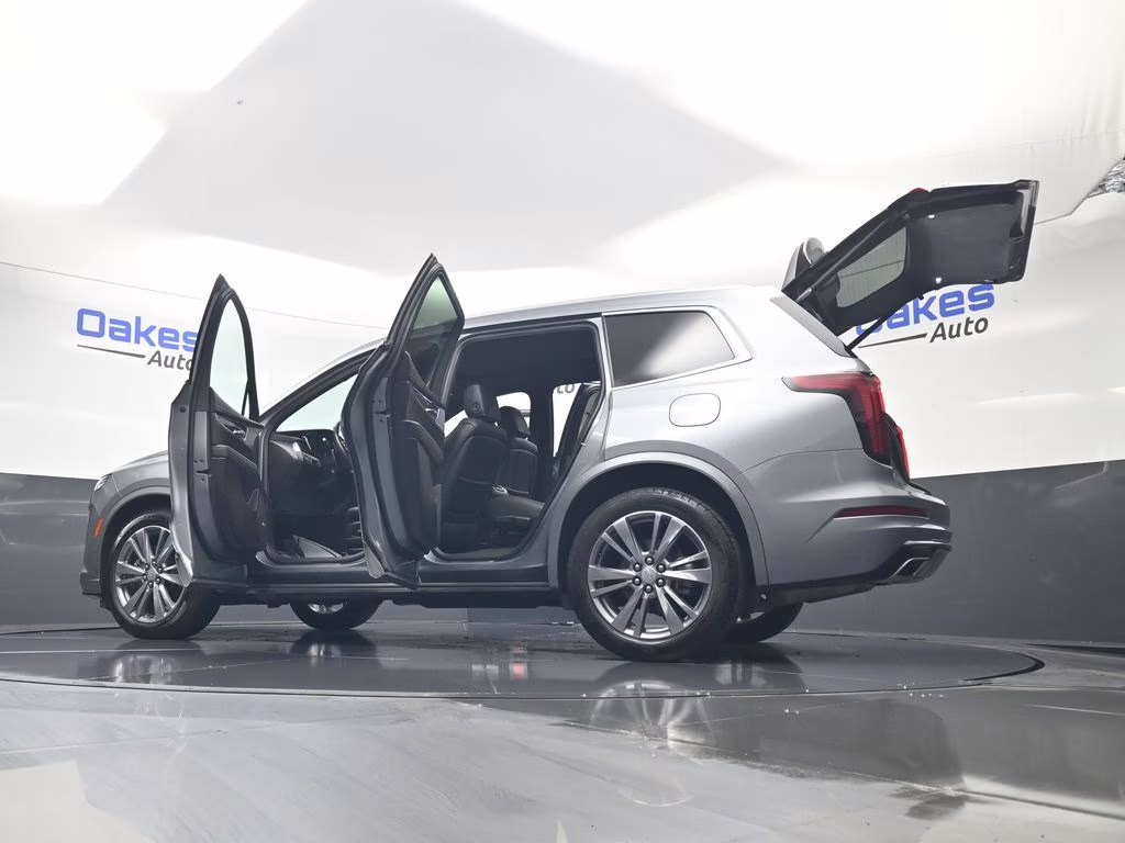 2025 Argent Silver Metallic Cadillac XT6 Premium Luxury FWD SUV