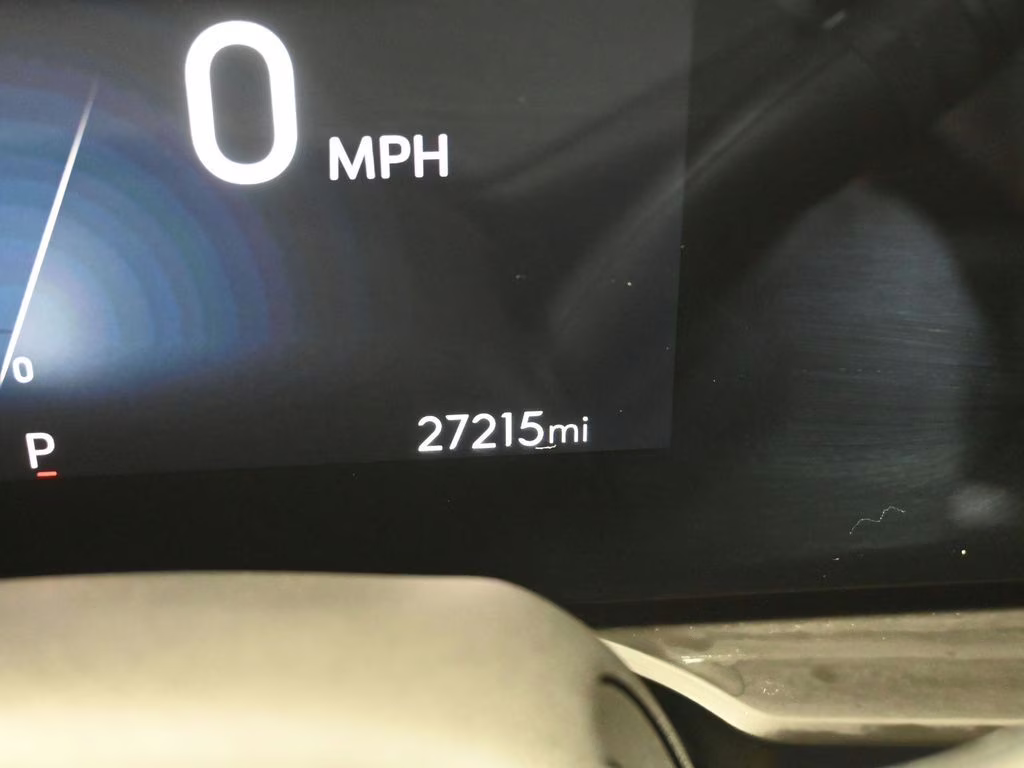 2024 White Frost Tricoat Buick Envista Avenir FWD SUV