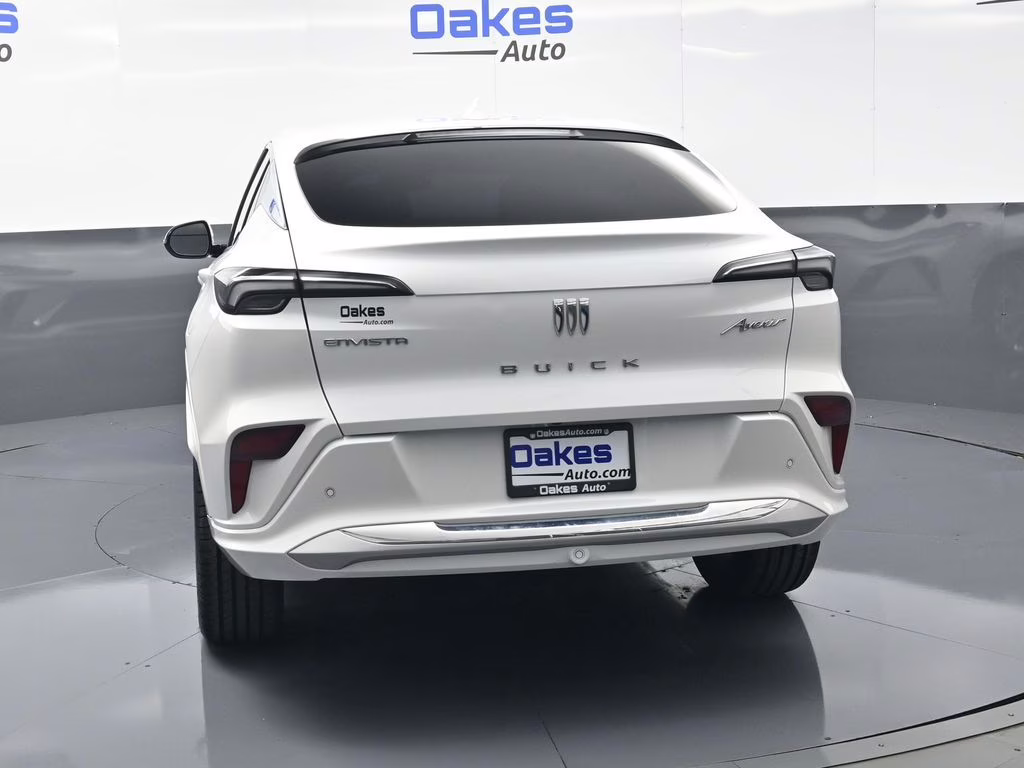 2024 White Frost Tricoat Buick Envista Avenir FWD SUV