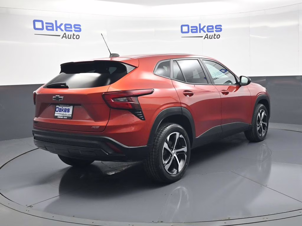 2024 Cayenne Orange Metallic Chevrolet Trax 1RS FWD SUV