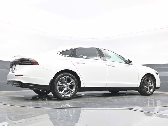 2023 White Honda Accord Hybrid EX-L FWD Sedan