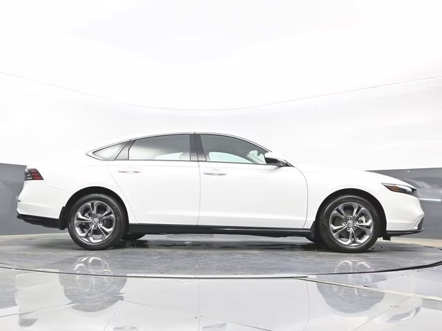 2023 White Honda Accord Hybrid EX-L FWD Sedan