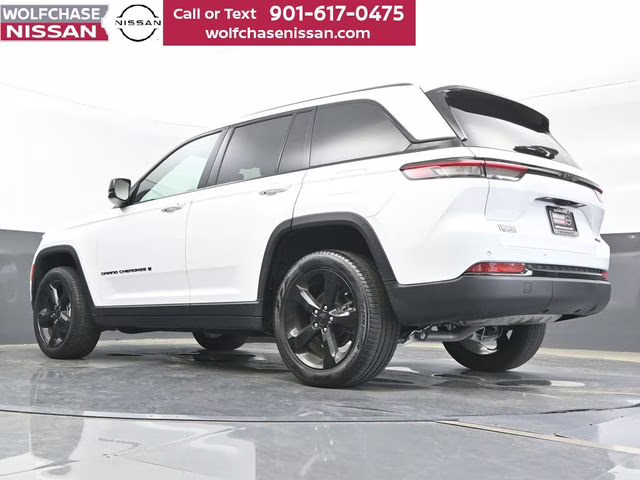 2024 Bright White Clearcoat Jeep Grand Cherokee Limited RWD SUV