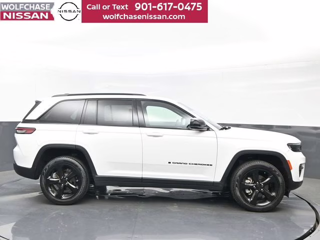 2024 Bright White Clearcoat Jeep Grand Cherokee Limited RWD SUV