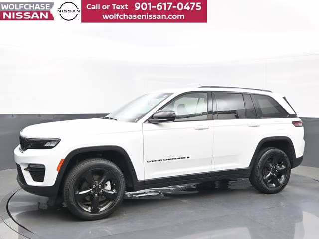 2024 Bright White Clearcoat Jeep Grand Cherokee Limited RWD SUV