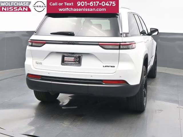 2024 Bright White Clearcoat Jeep Grand Cherokee Limited RWD SUV