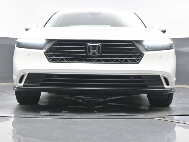 2023 White Honda Accord Hybrid EX-L FWD Sedan