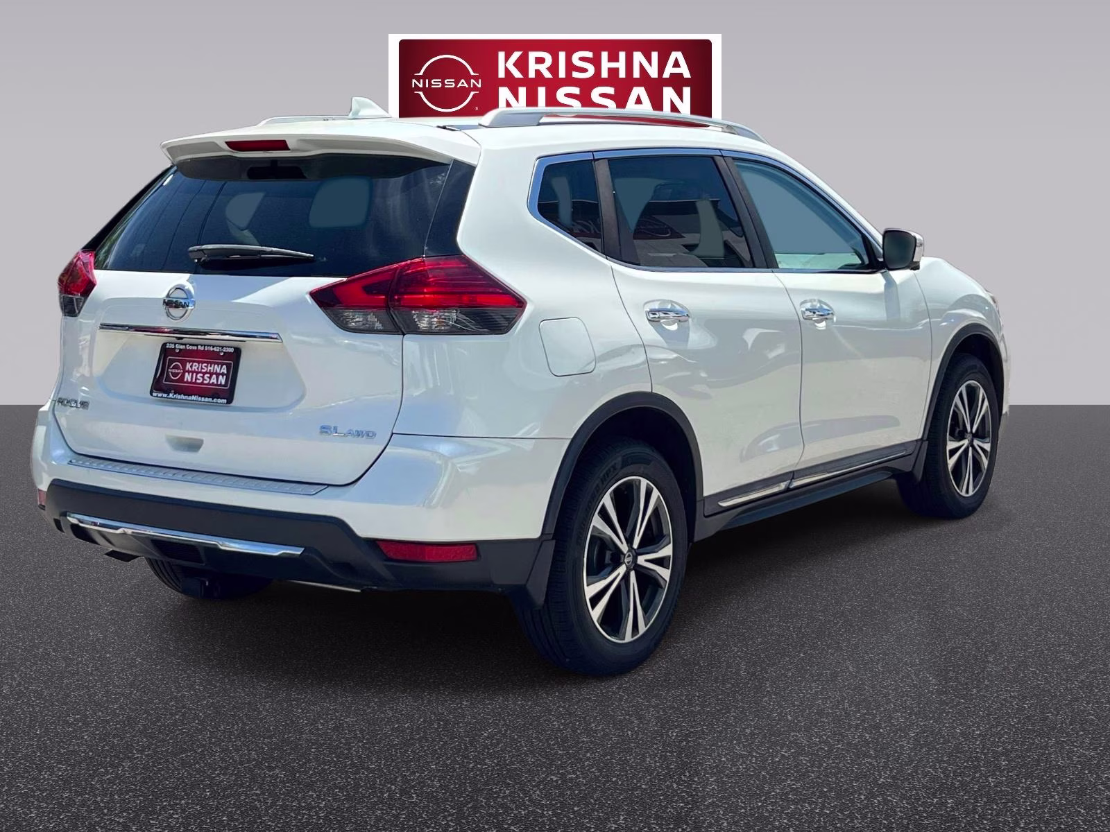 2017 White Nissan Rogue SL AWD SUV