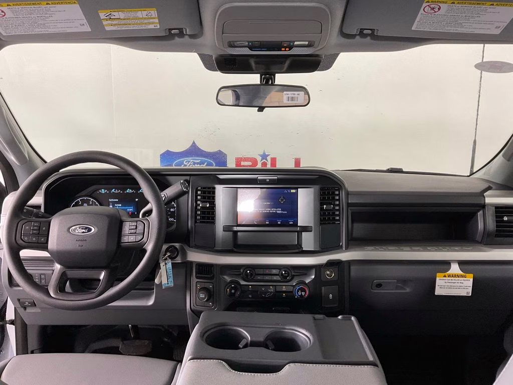 2026 Oxford White Ford Super Duty F-350 DRW XL 4X4 Truck