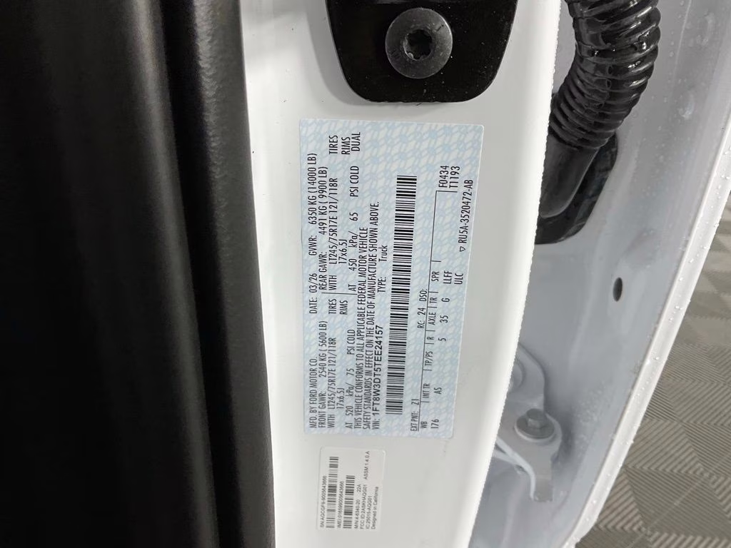 2026 Oxford White Ford Super Duty F-350 DRW XL 4X4 Truck