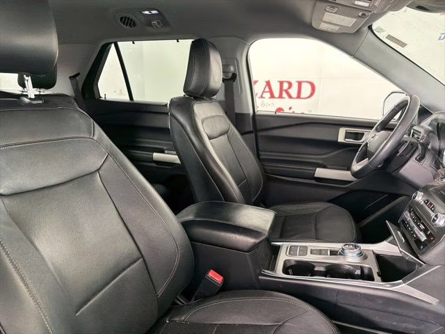 2020 Black Metallic Ford Explorer Limited RWD SUV