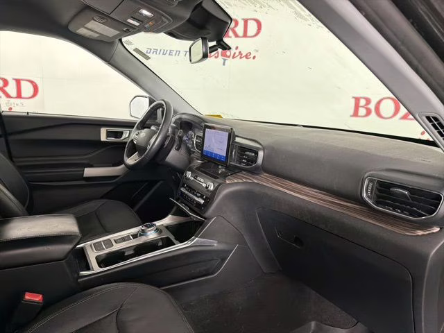 2020 Black Metallic Ford Explorer Limited RWD SUV