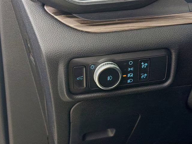 2020 Black Metallic Ford Explorer Limited RWD SUV