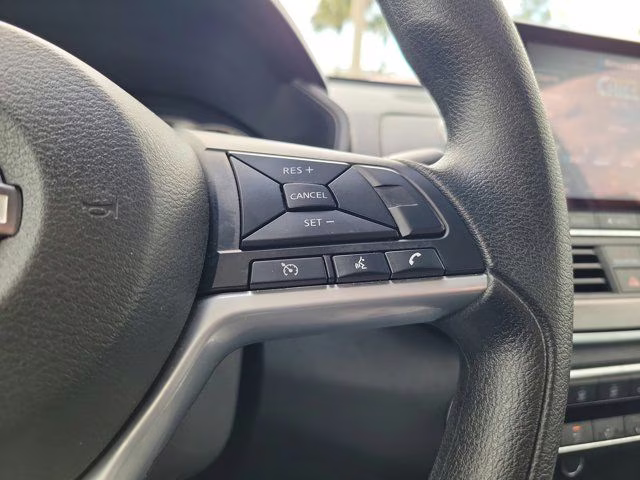 2025 Gun Metallic Nissan Altima 2.5 SV FWD Sedan