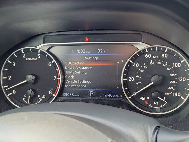 2025 Gun Metallic Nissan Altima 2.5 SV FWD Sedan