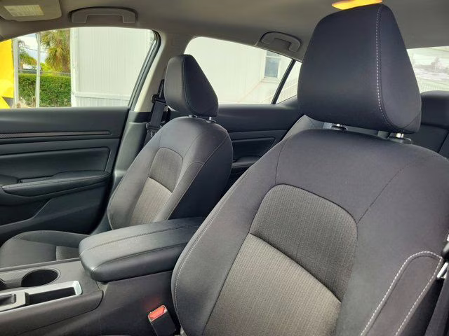 2025 Gun Metallic Nissan Altima 2.5 SV FWD Sedan