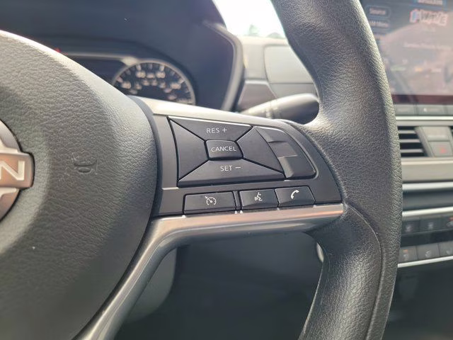 2025 Gun Metallic Nissan Altima 2.5 SV FWD Sedan