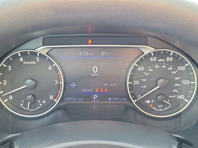 2025 Glacier White Nissan Altima 2.5 SV FWD Sedan