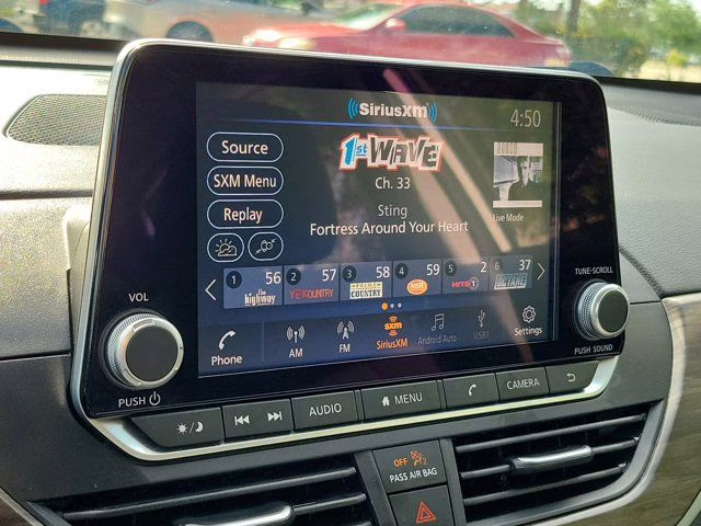 2025 Glacier White Nissan Altima 2.5 SV FWD Sedan