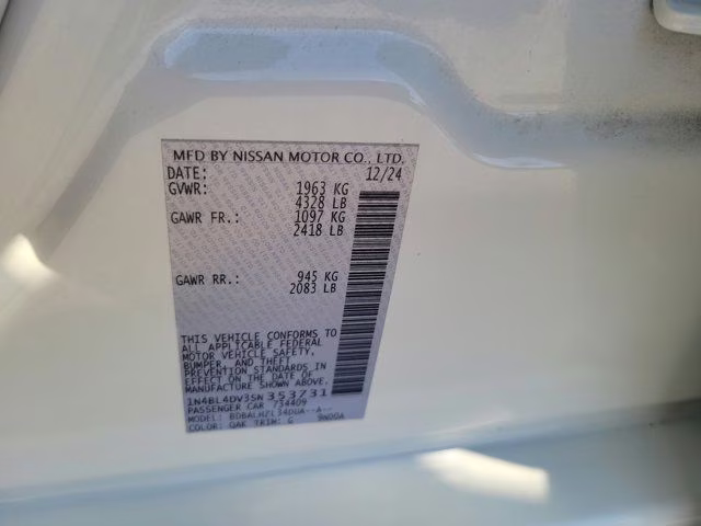 2025 Glacier White Nissan Altima 2.5 SV FWD Sedan