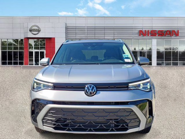 2025 Silver Volkswagen Taos 1.5T SE FWD SUV