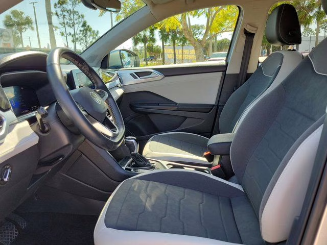 2025 Silver Volkswagen Taos 1.5T SE FWD SUV