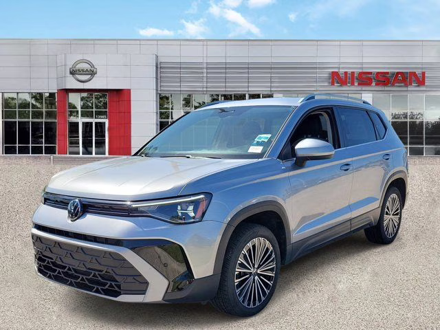 2025 Silver Volkswagen Taos 1.5T SE FWD SUV