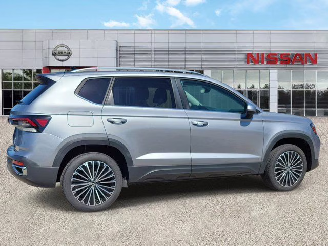 2025 Silver Volkswagen Taos 1.5T SE FWD SUV