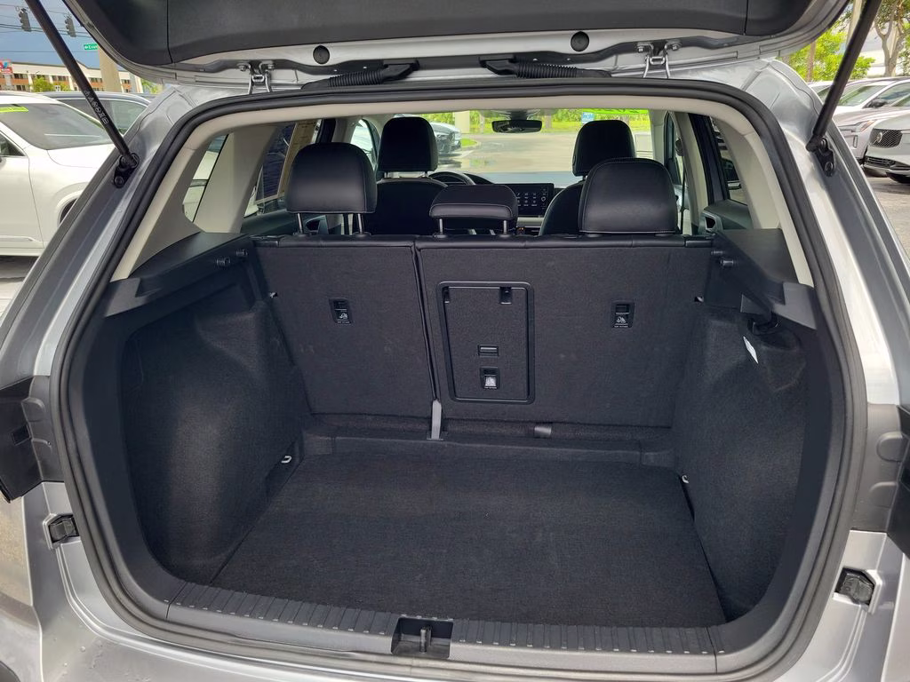 2025 Pyrite Silver Metallic Volkswagen Taos SE FWD SUV
