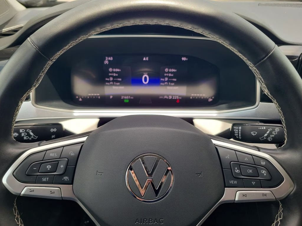 2025 Pyrite Silver Metallic Volkswagen Taos SE FWD SUV