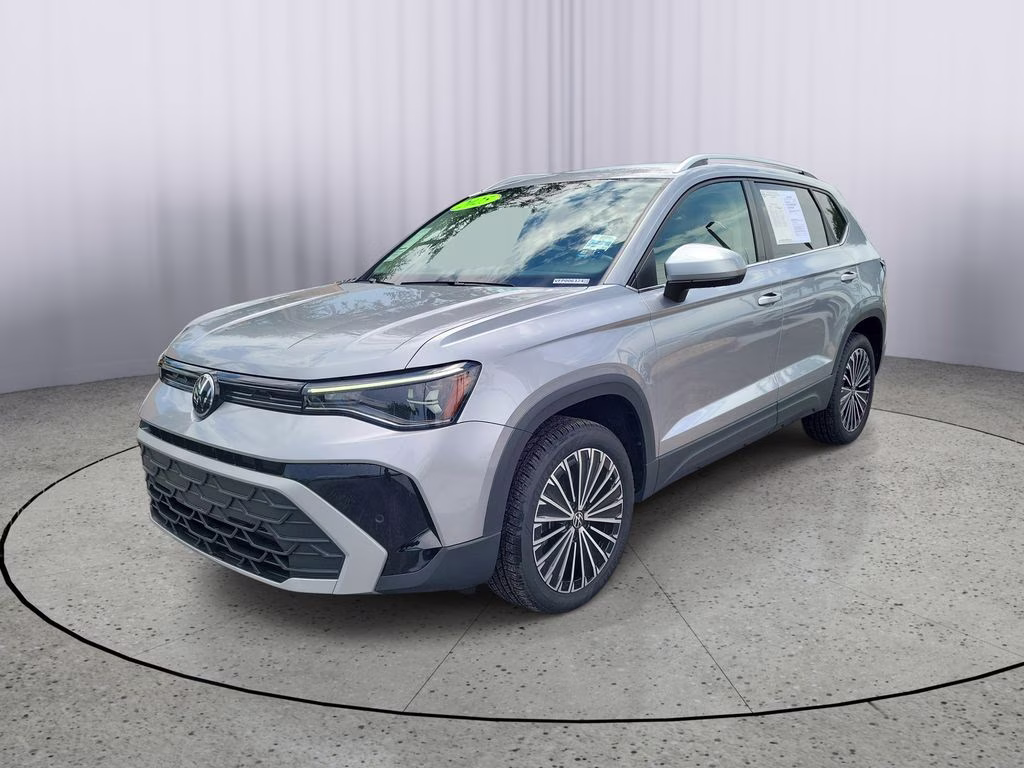 2025 Pyrite Silver Metallic Volkswagen Taos SE FWD SUV