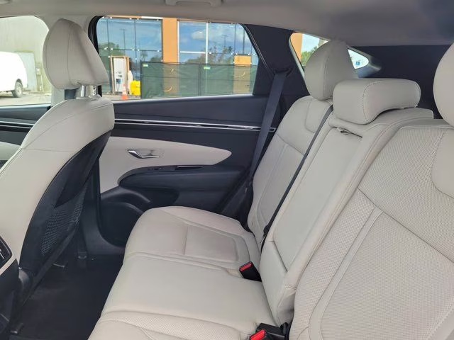 2024 Shimmering Silver Hyundai Tucson Limited AWD SUV