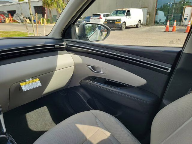 2024 Shimmering Silver Hyundai Tucson Limited AWD SUV