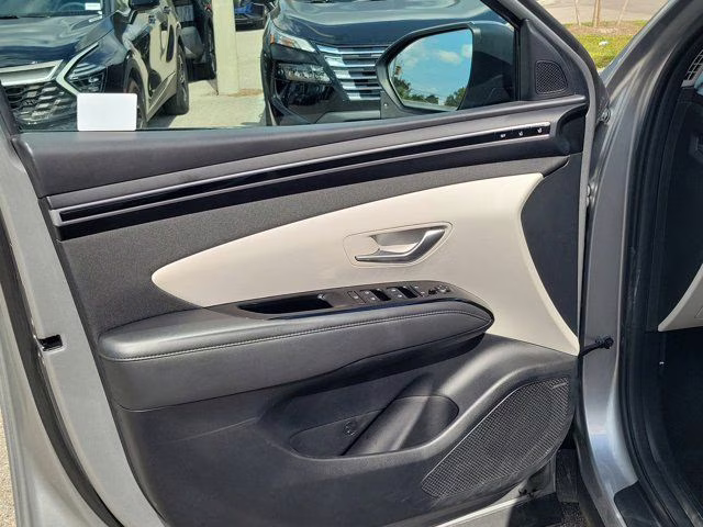 2024 Shimmering Silver Hyundai Tucson Limited AWD SUV