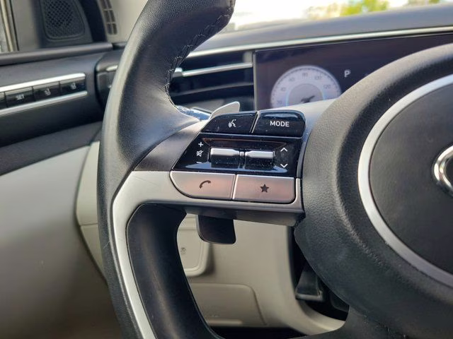 2024 Shimmering Silver Hyundai Tucson Limited AWD SUV