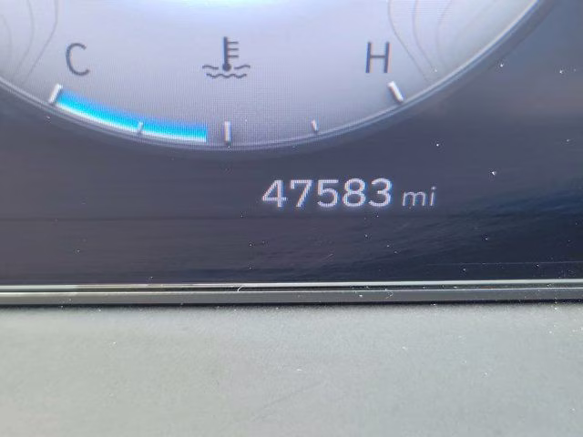 2024 Shimmering Silver Hyundai Tucson Limited AWD SUV