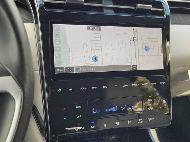 2024 Shimmering Silver Hyundai Tucson Limited AWD SUV