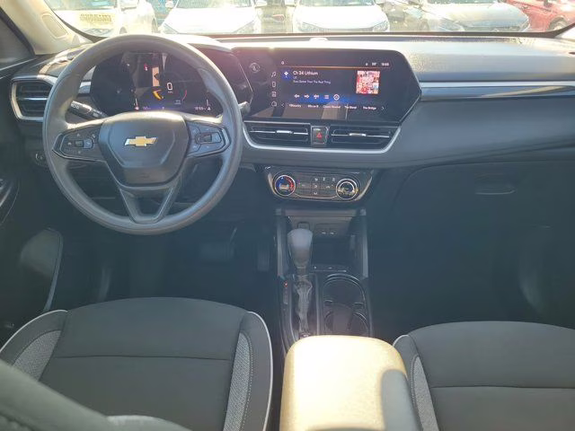 2025 Summit White Chevrolet Trailblazer LT FWD SUV