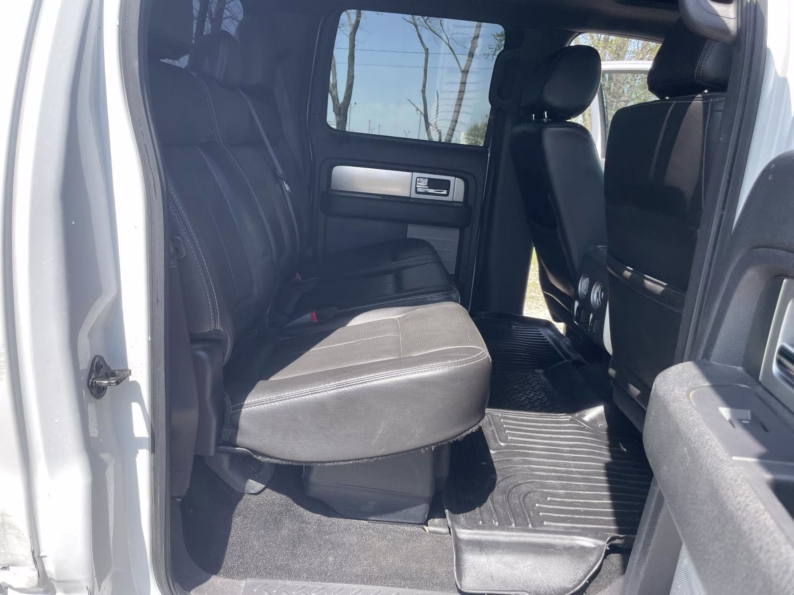 2014 Oxford White Ford F-150 FX4 4X4 Truck