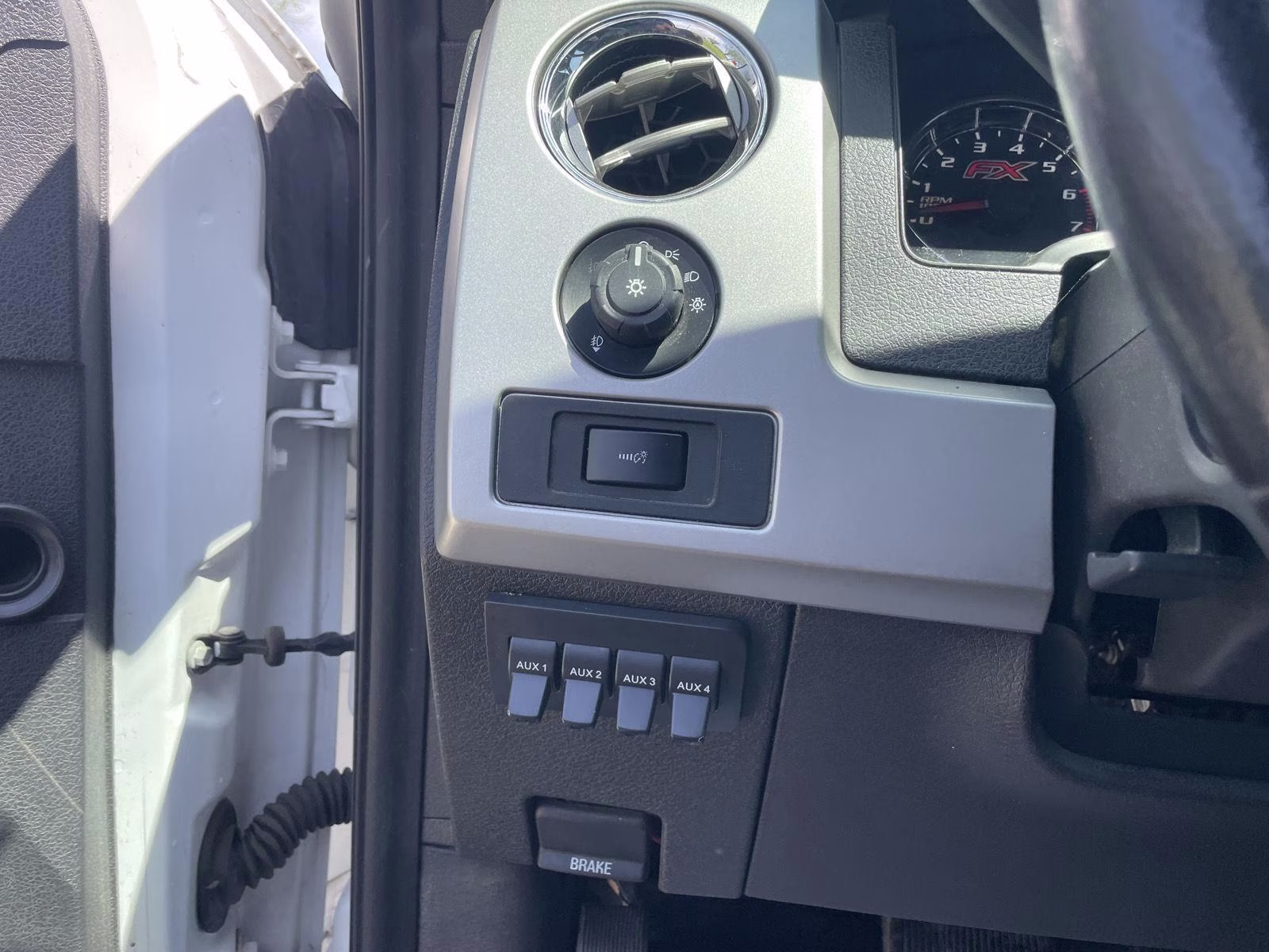 2014 Oxford White Ford F-150 FX4 4X4 Truck