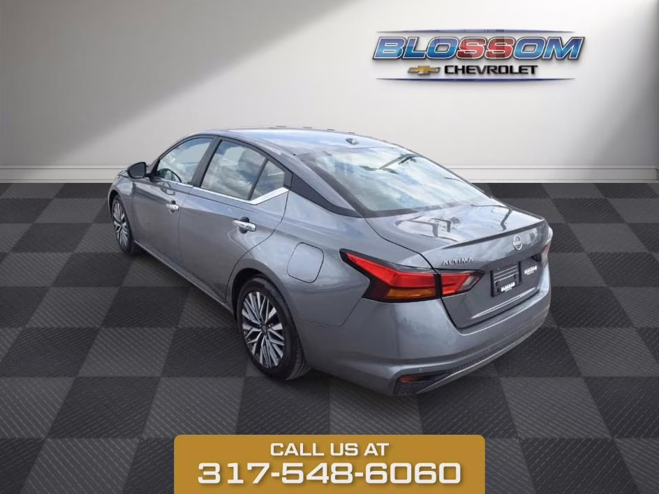 2025 Gun Metallic Nissan Altima 2.5 SV FWD Sedan