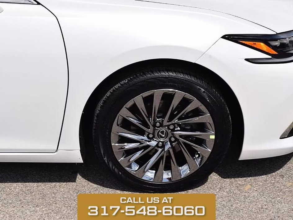 2024 White Pearl Lexus ES 300h Ultra Luxury FWD Sedan