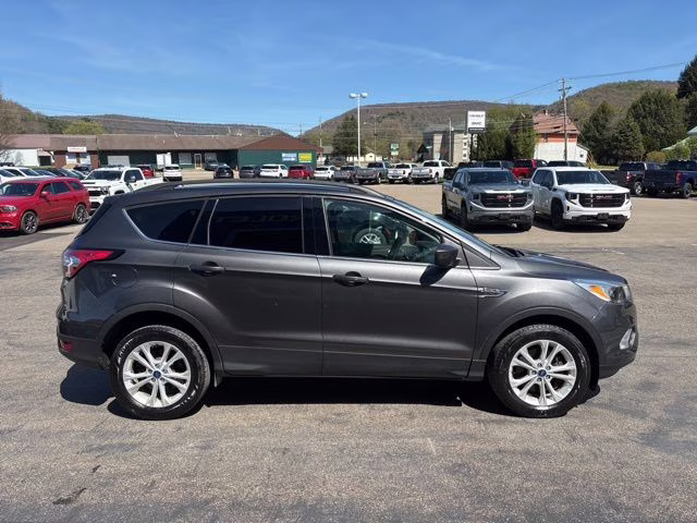 2018 Magnetic Ford Escape SE 4X4 SUV