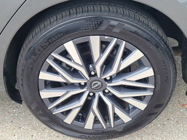 2025 Gun Metallic Nissan Altima 2.5 SV FWD Sedan